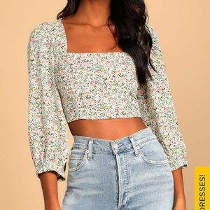 NWT! Lulus floral crop top